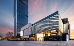 分为：焦点商圈：以大型商场